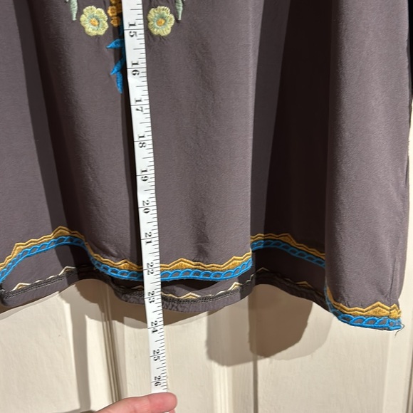 Embroidered Blouse 3/4 sleeves - Picture 10 of 11